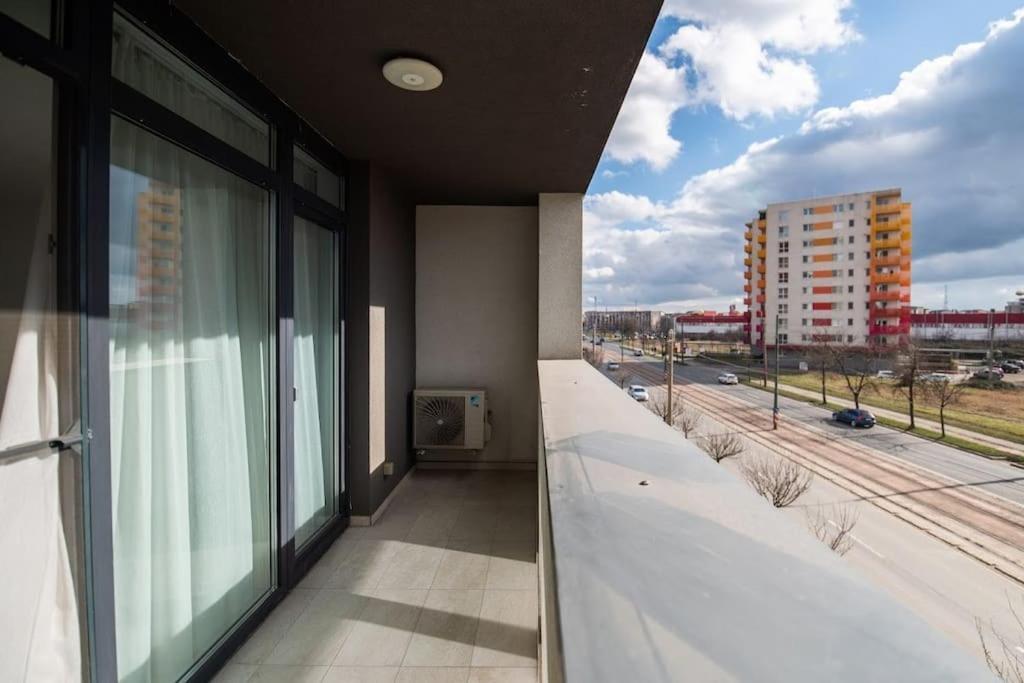 Urban Confort. Apartament Modern Si Luminos Rebreanu ทิมิชัวรา ภายนอก รูปภาพ