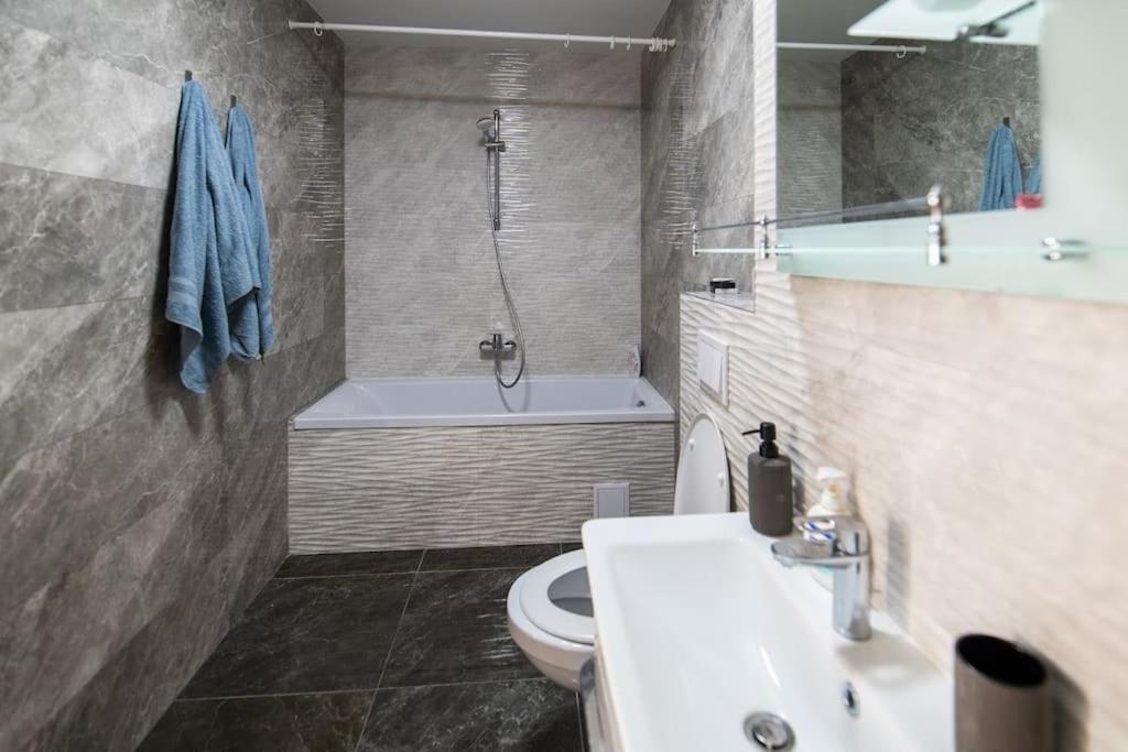 Urban Confort. Apartament Modern Si Luminos Rebreanu ทิมิชัวรา ภายนอก รูปภาพ